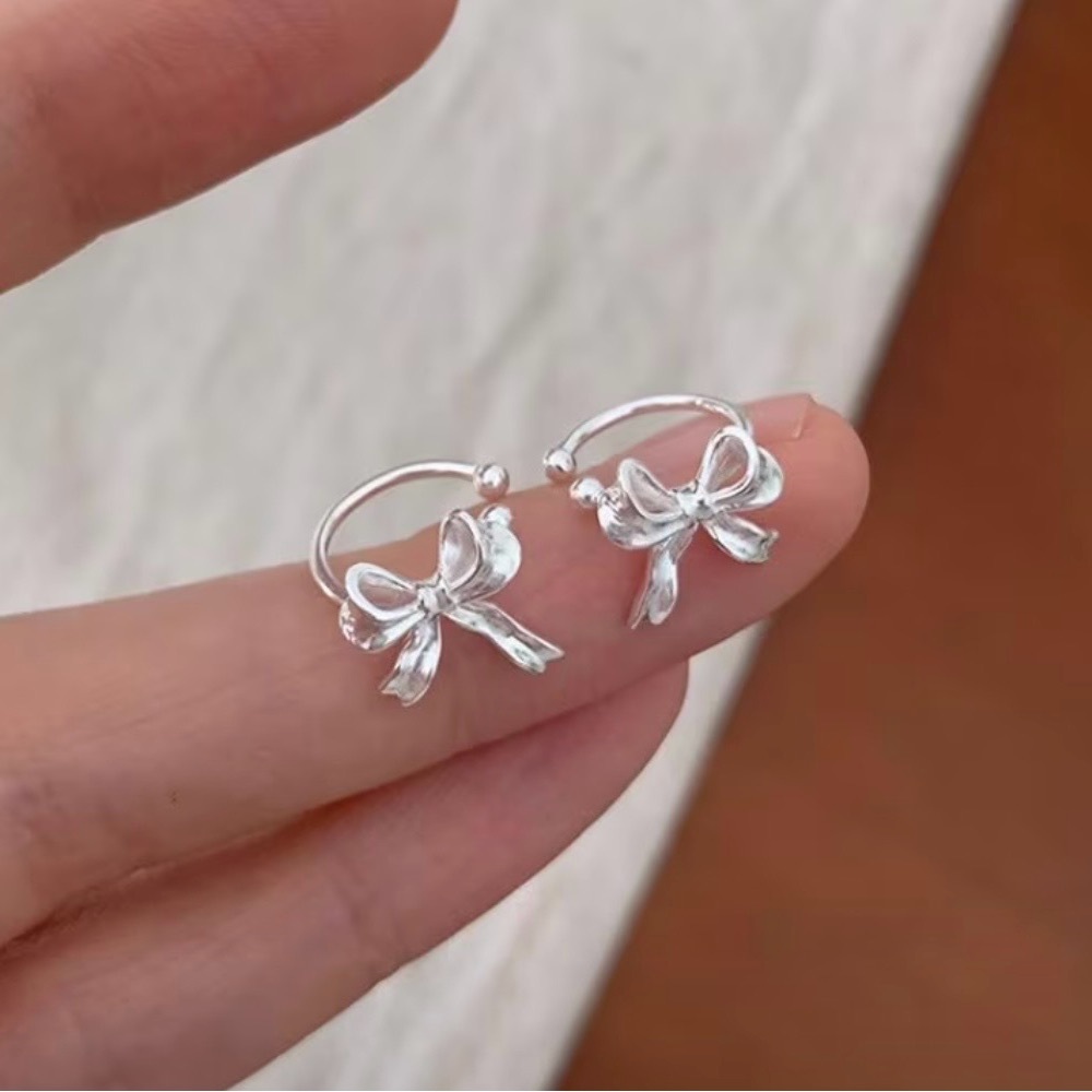 Elegant Silver Ear Cuff Set - Picture 3 of 4